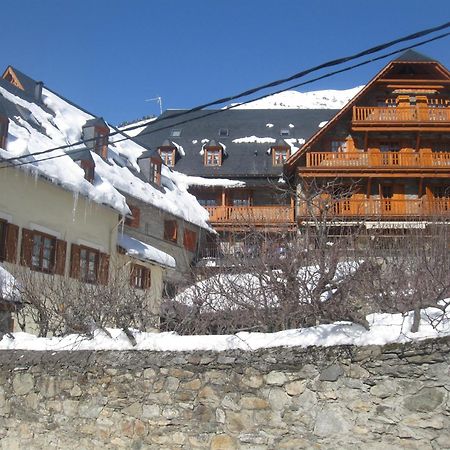 Apartamentos Deth Camin Reiau Arties Exterior foto