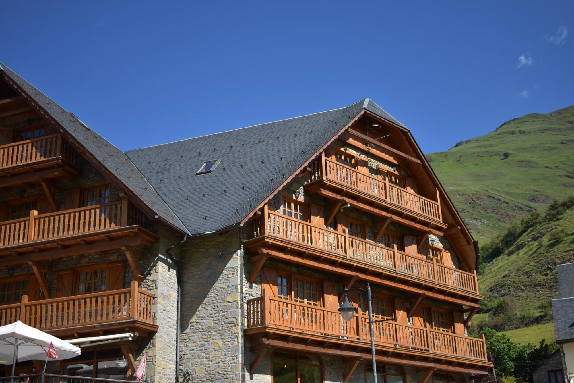 Apartamentos Deth Camin Reiau Arties Exterior foto